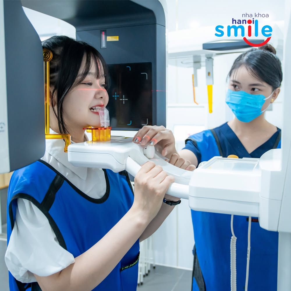 Khách hàng chụp phim CT Cone Beam 3D tại Nha khoa Hà Nội Smile